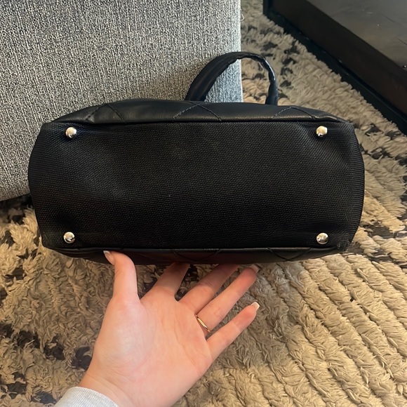 🖤 Chanel Biarritz Quilted Tote Bag - Picture 13 of 16